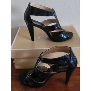 MICHAEL Michael Kors Berkley T-Strap Patent